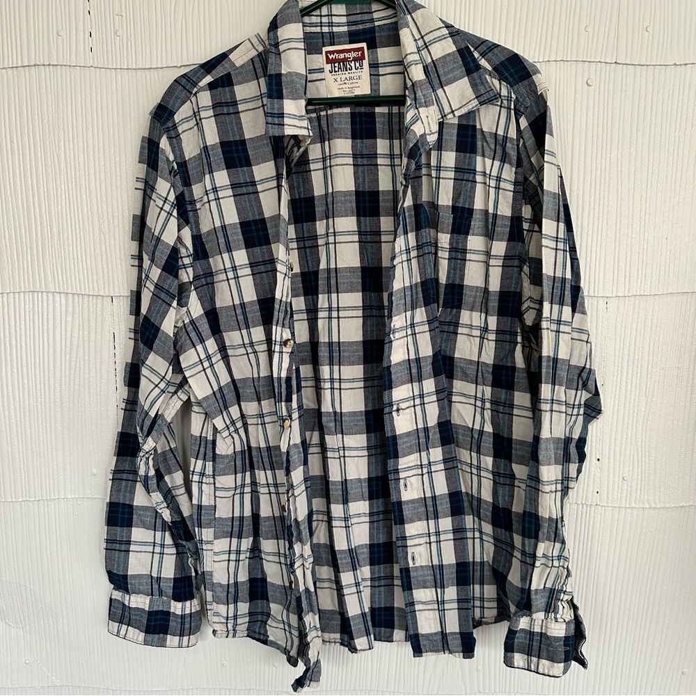 Wrangler Men’s XL Cotton Long Sleeve Navy Blue Plaid Button Down Shirt